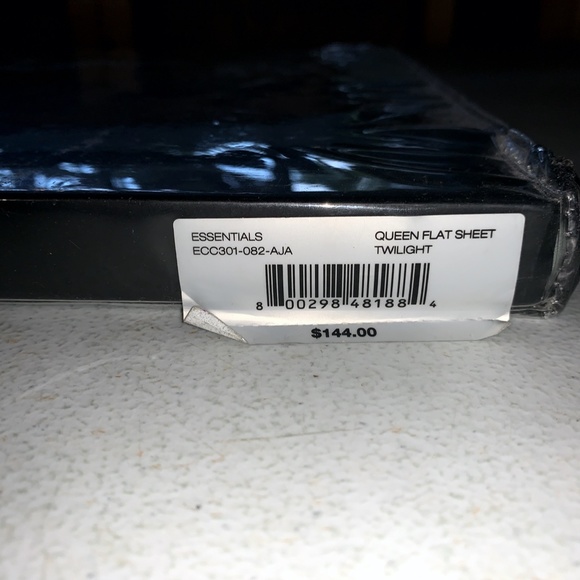 DKNY Essentials Flat Sheet - Twilight - Picture 2 of 5